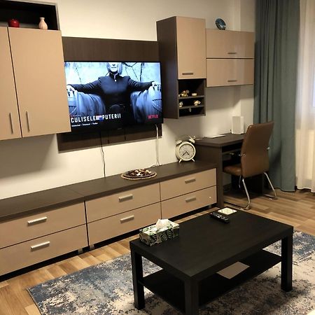 Adrian Home Mega Ploieşti Esterno foto