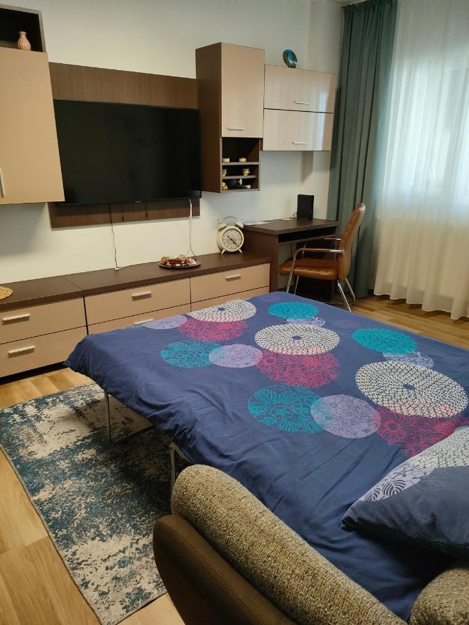 Adrian Home Mega Ploieşti Esterno foto