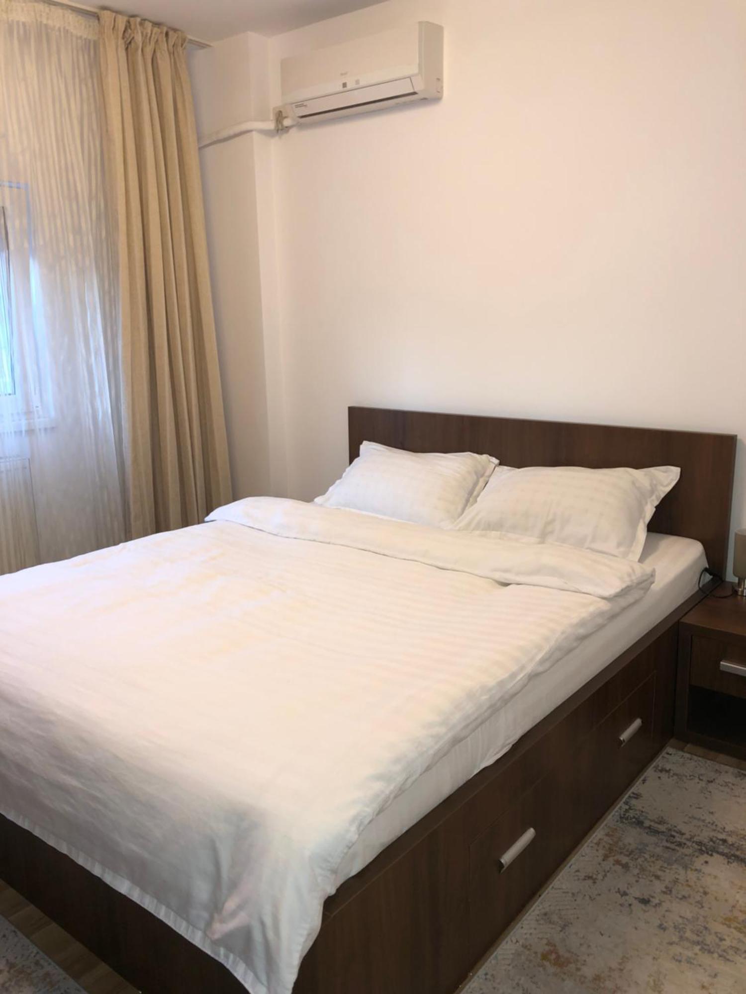 Adrian Home Mega Ploieşti Esterno foto