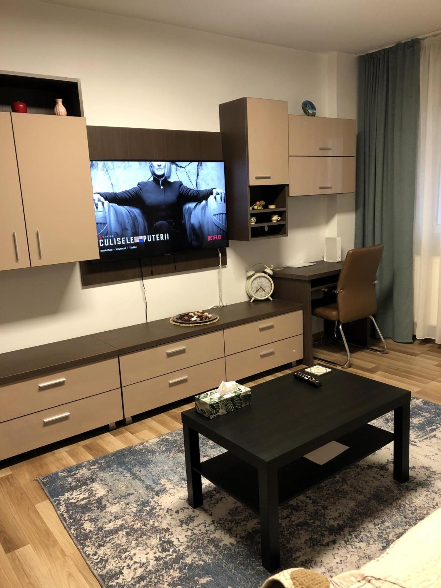 Adrian Home Mega Ploieşti Esterno foto