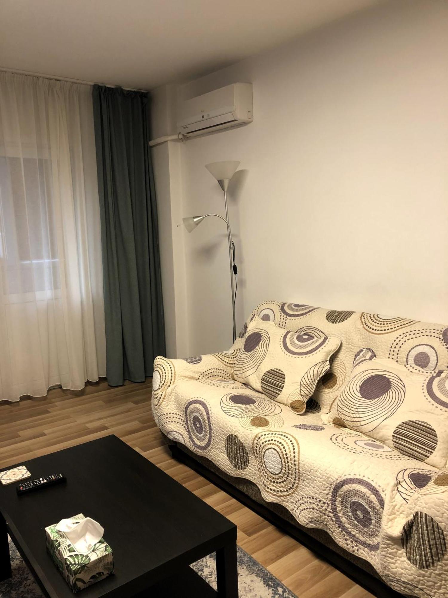 Adrian Home Mega Ploieşti Esterno foto
